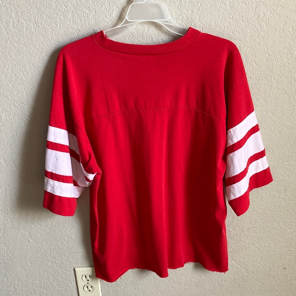 Vintage cropped LOGO 7 Red Chiefs V-Neck Tee - Picture 4 of 4
